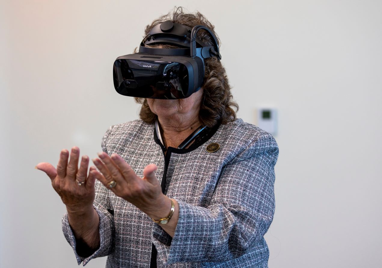 Regent Wilmot trying virtual reality.