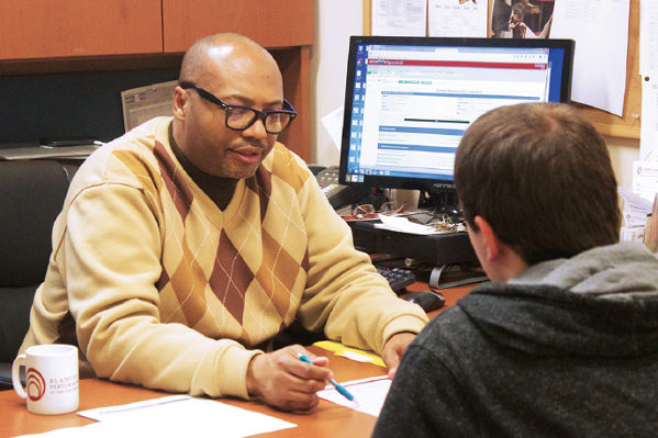 Bobby advising student
