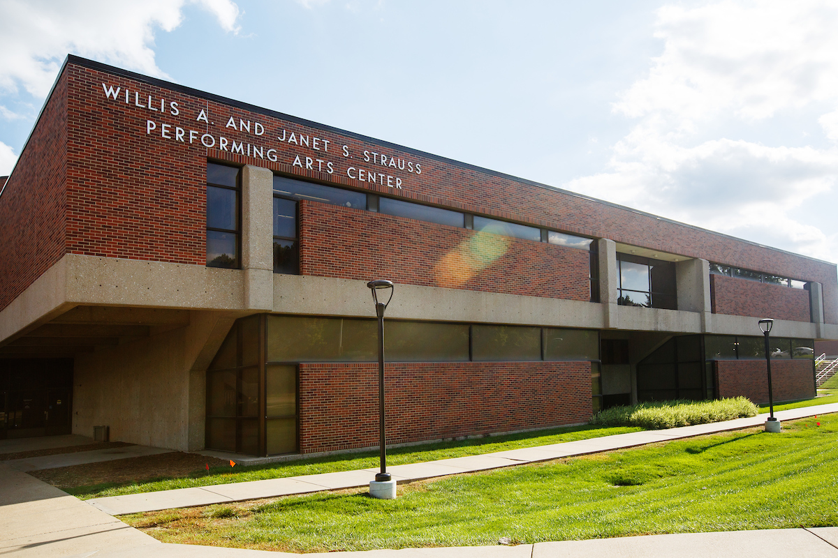 strauss performing arts center