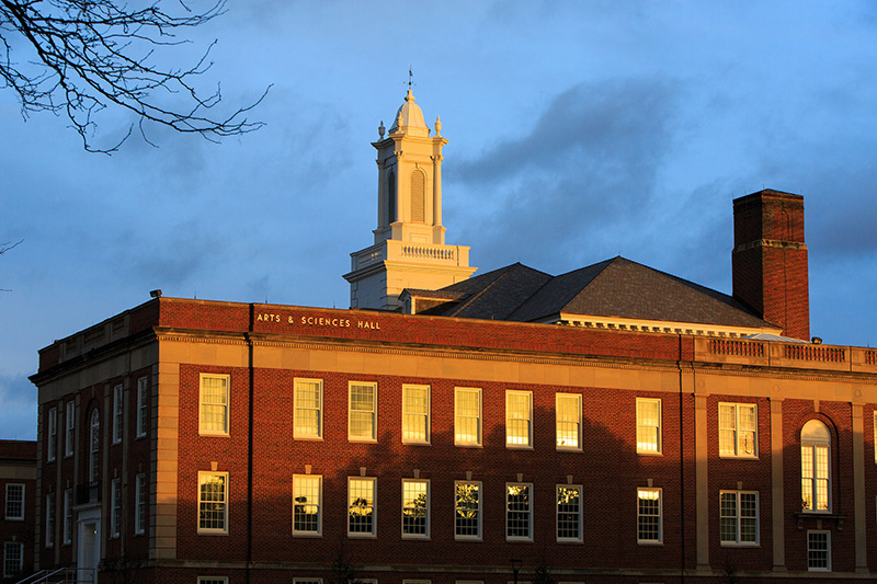 uno's arts and sciences building