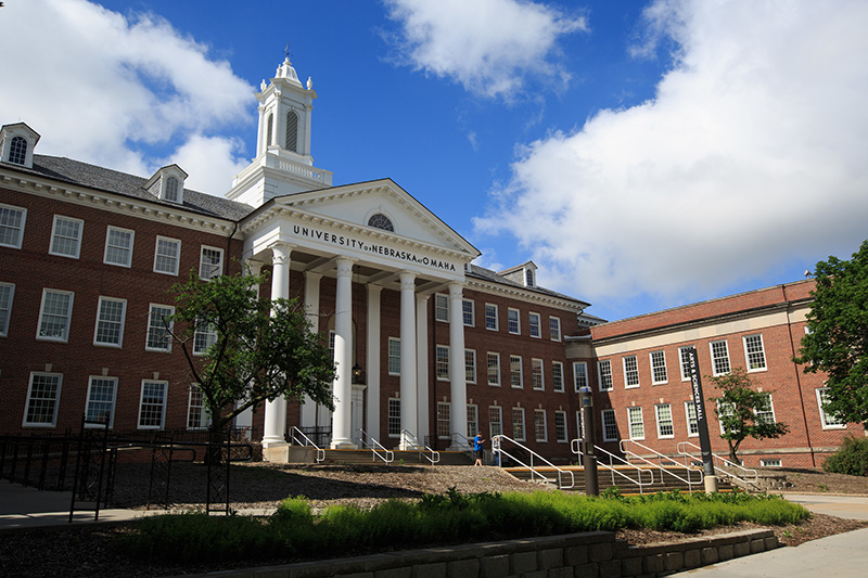 uno's arts and sciences building