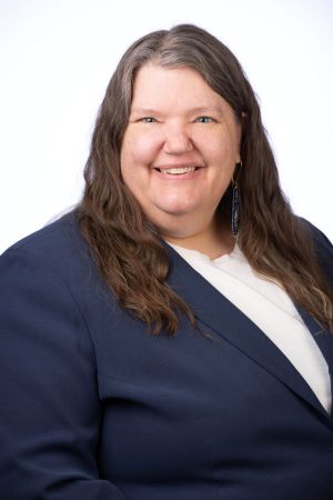 Amy Ellefson headshot photo
