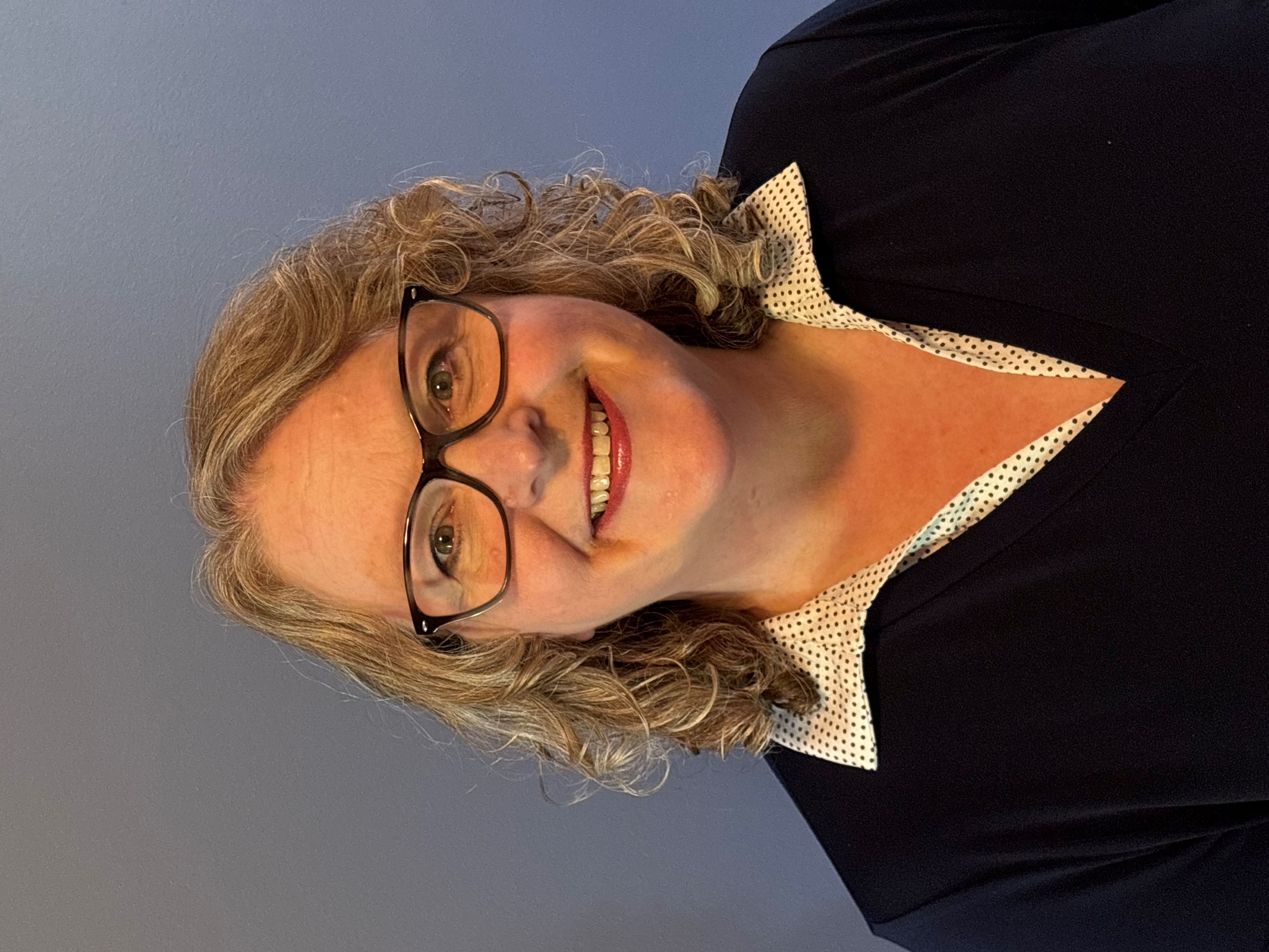 Becky Brusky headshot photo