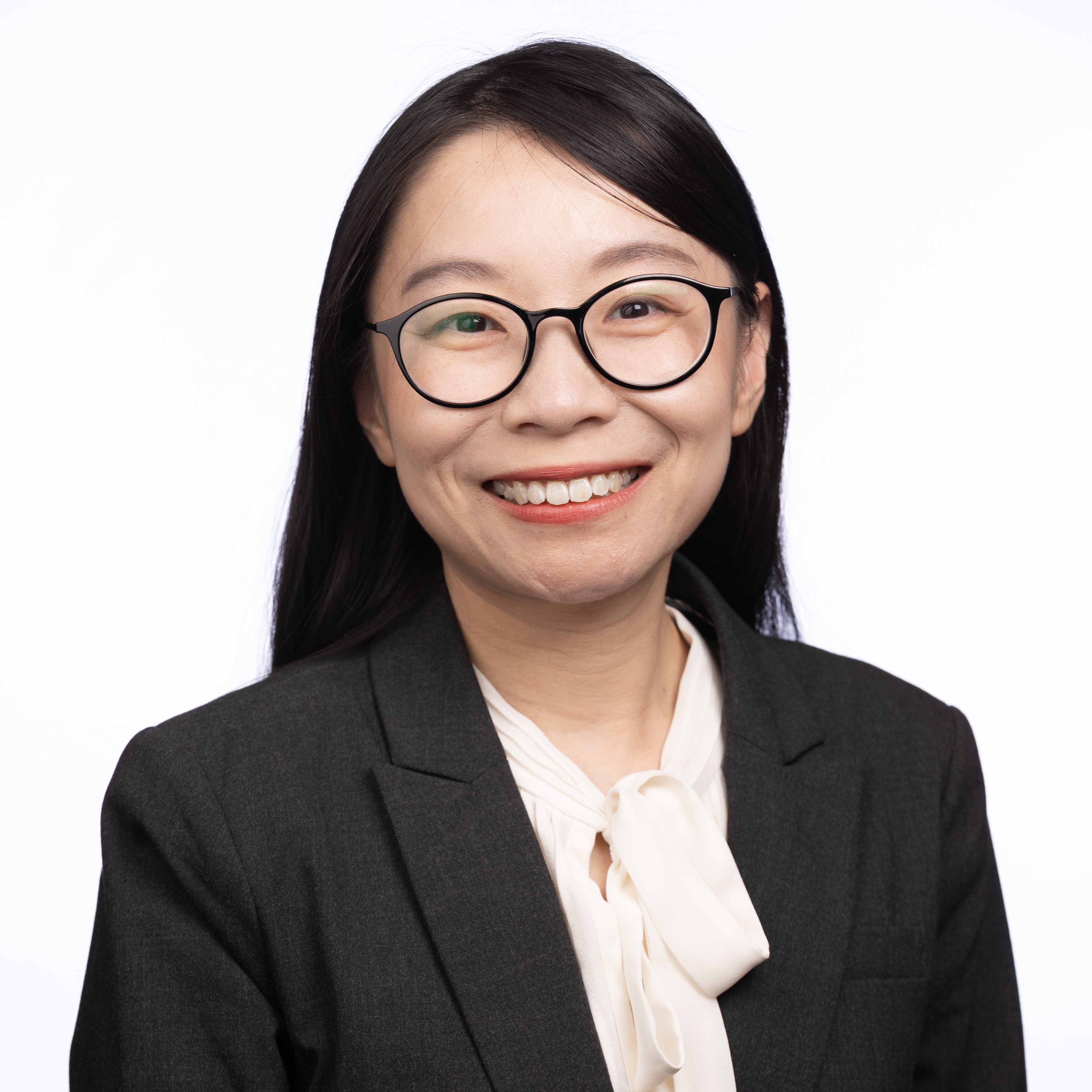 Yiwei Zhang headshot photo