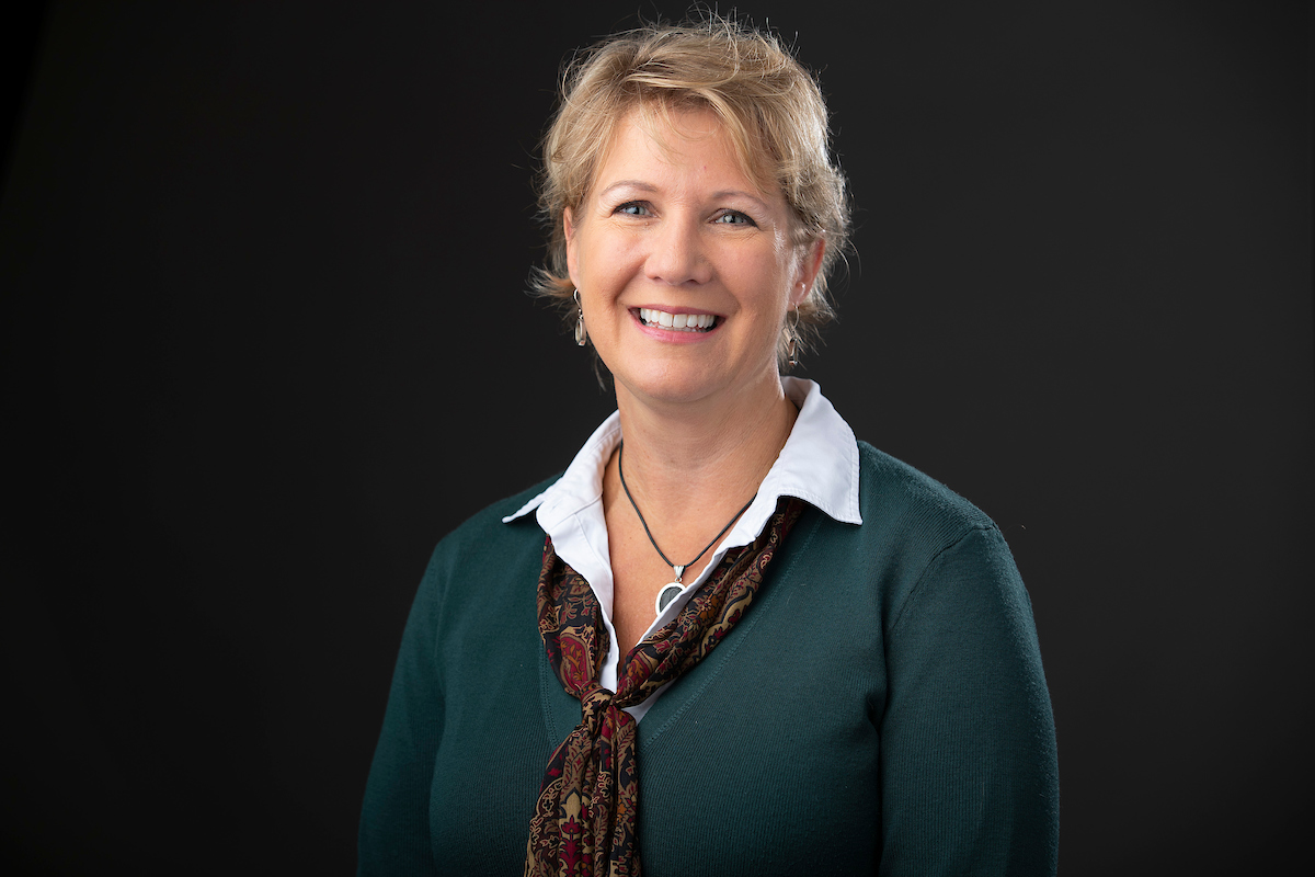 Sarah Edwards Headshot photo