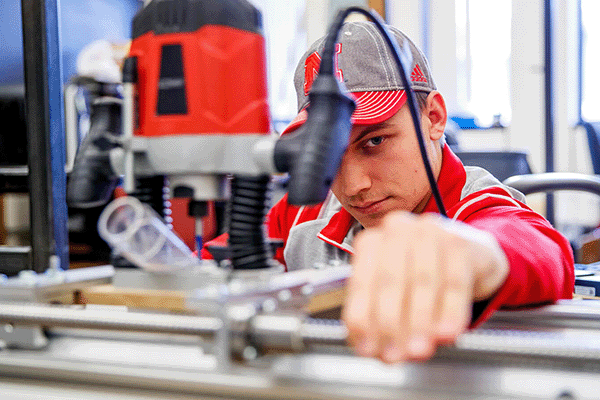 students work in a lab