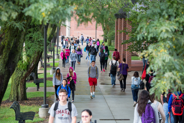 students walking on the UNO campus