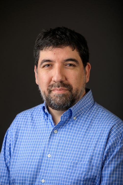 Dr. Cristián Doña-Reveco