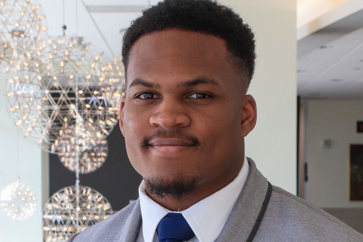 Dezhaun Artis, BSBA Student, Propels Himself to Excellence and
