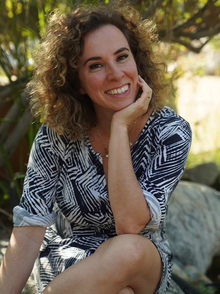 Headshot of Katya Apekina