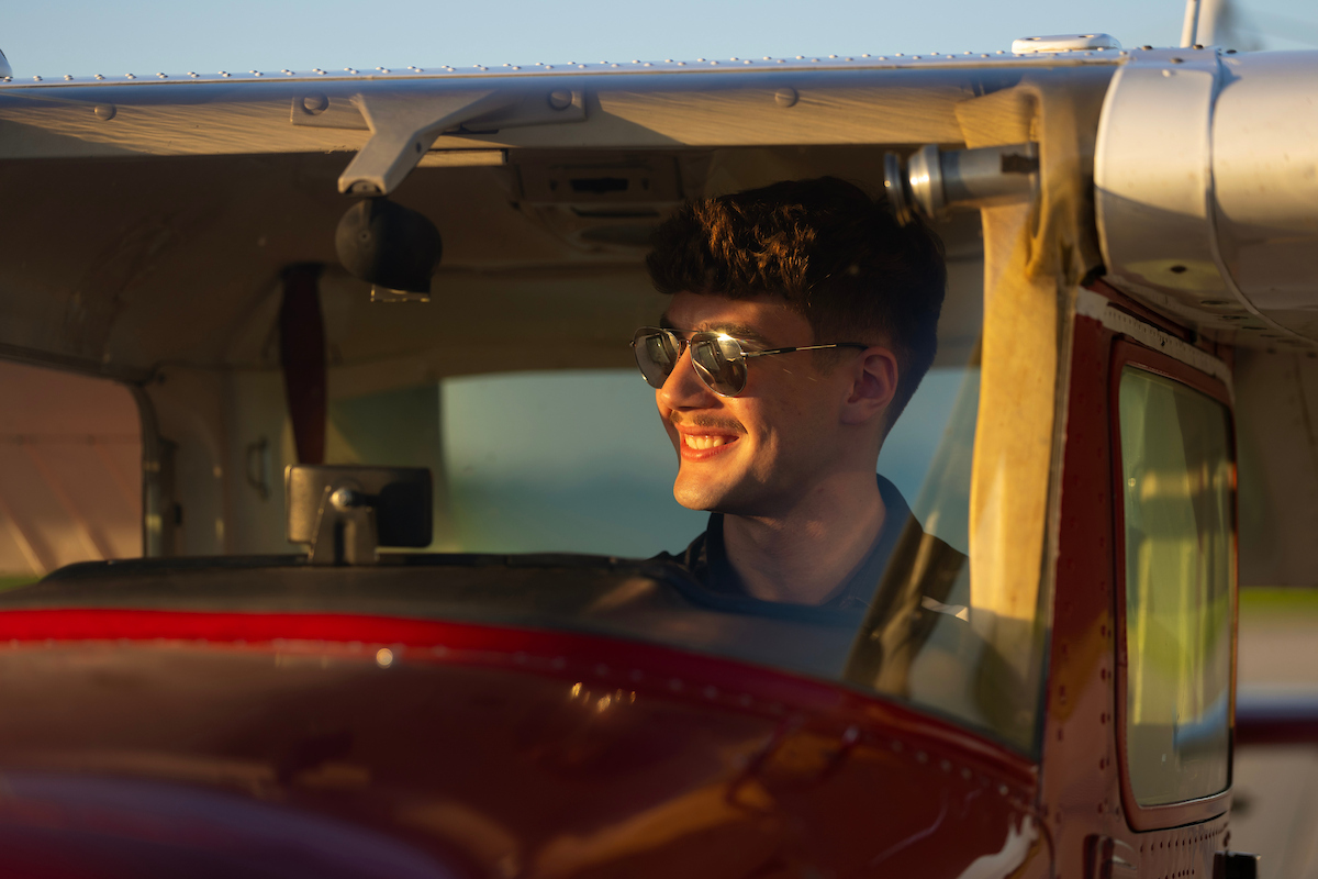A UNO pilot. 