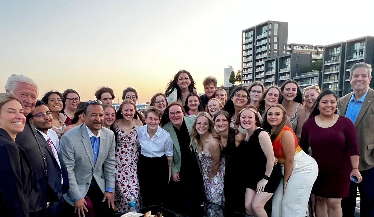 uno students and faculty posing in london