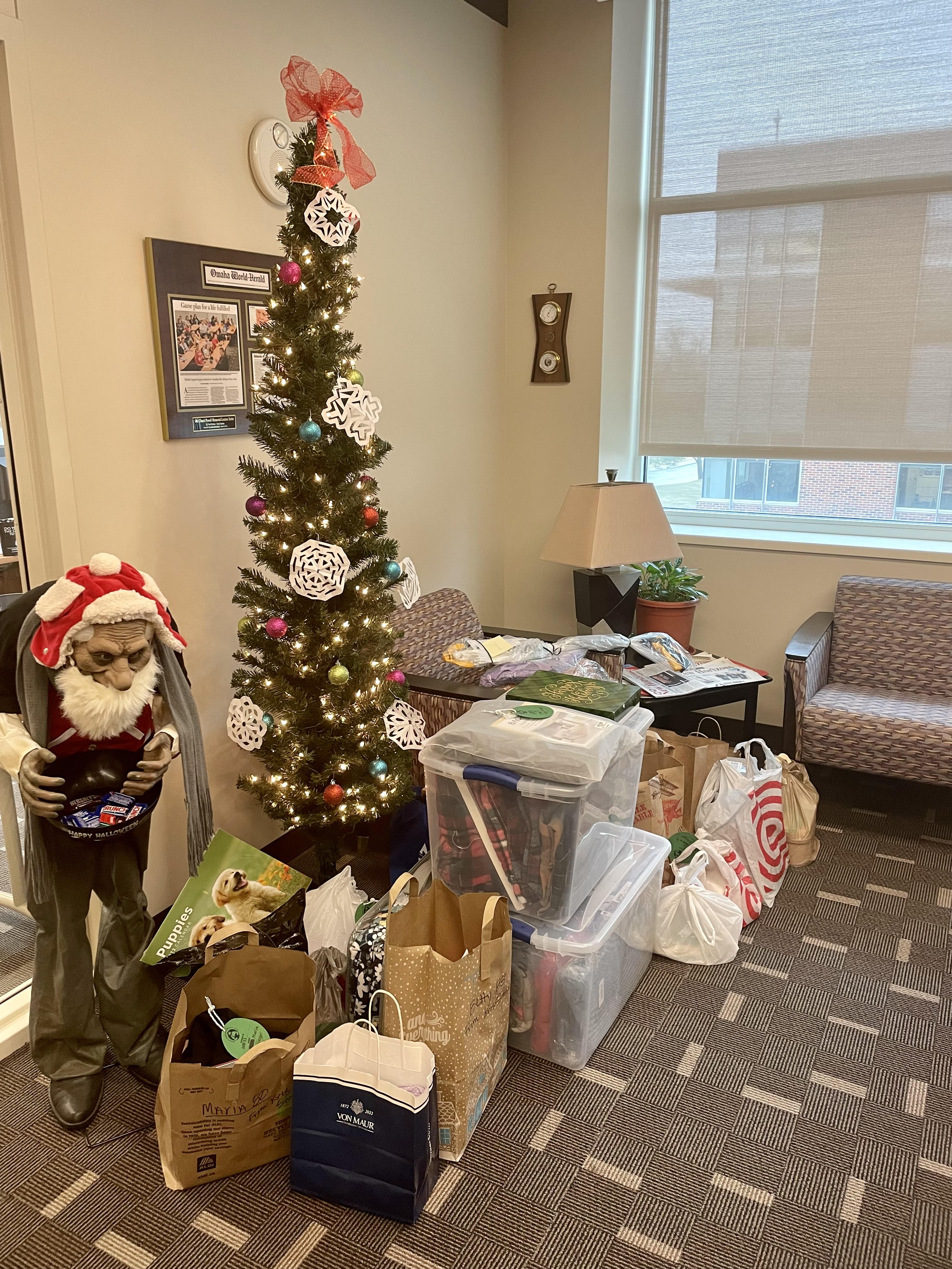 Christmas tree with gifts