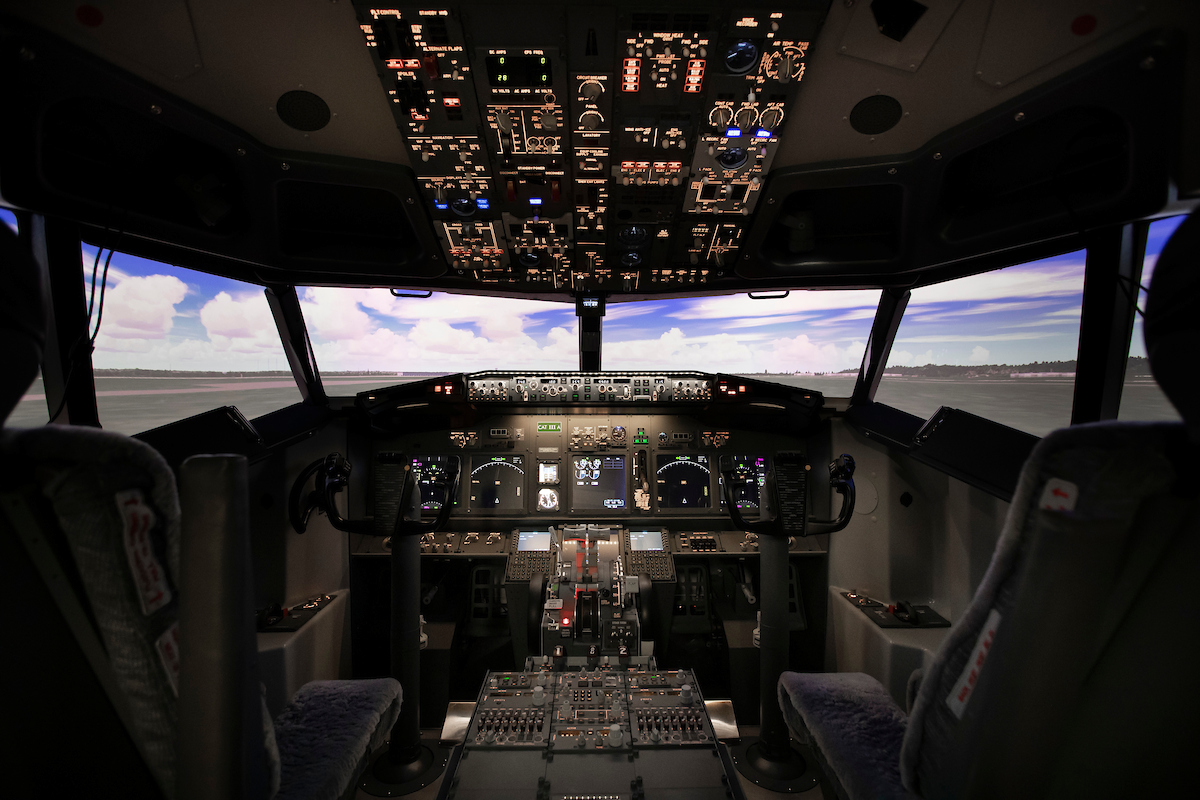 UNO's Aviation Institute Adds Boeing 737 Flight Simulator, College of  Public Affairs and Community Service