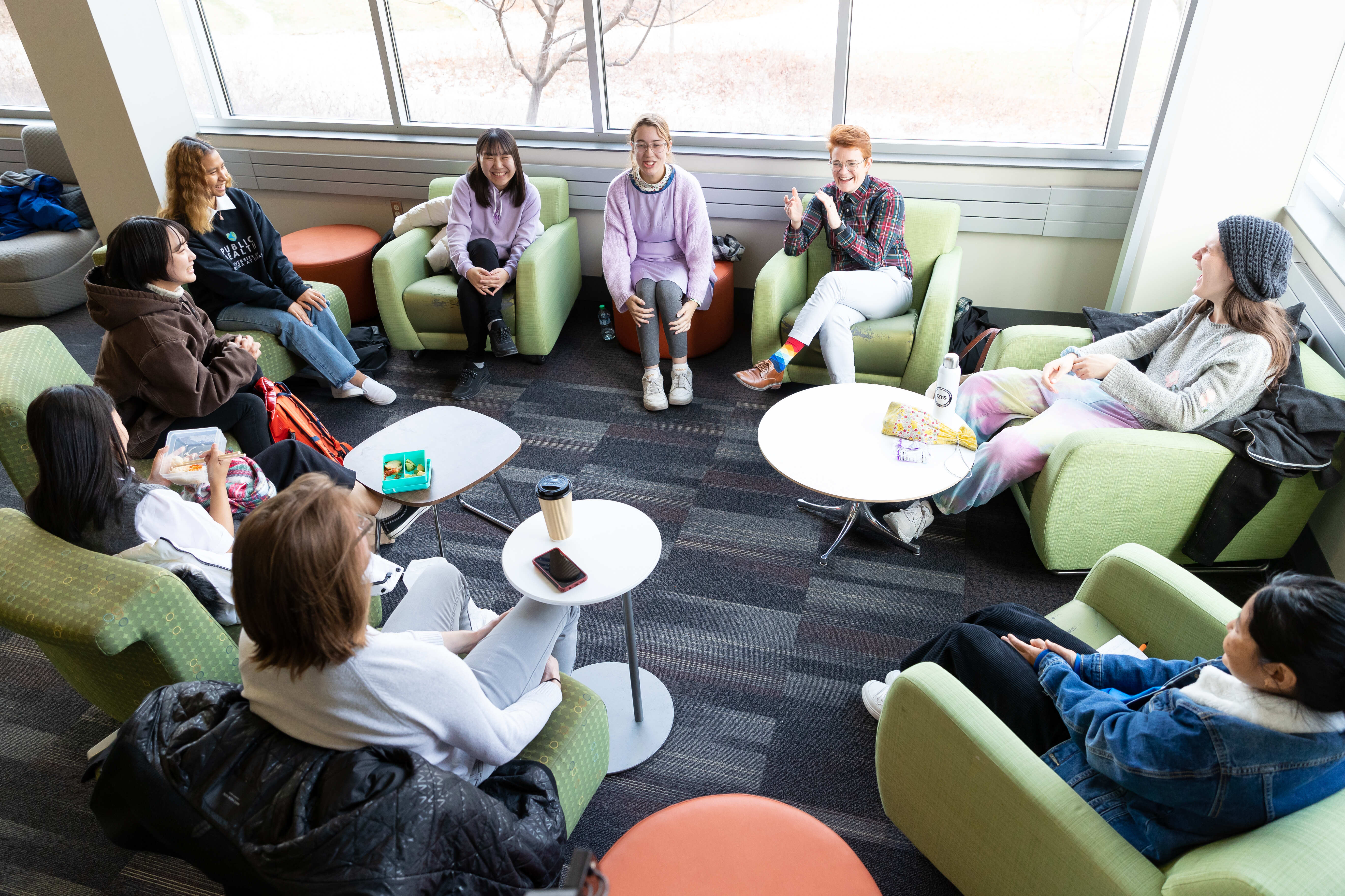 iluno and international students at conversation hour