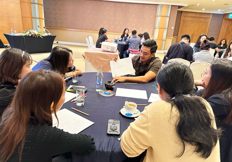 Attendees participate in alumni led workshop called "The Hands, Head, and Heart: Telling Your Story and Creating Change"