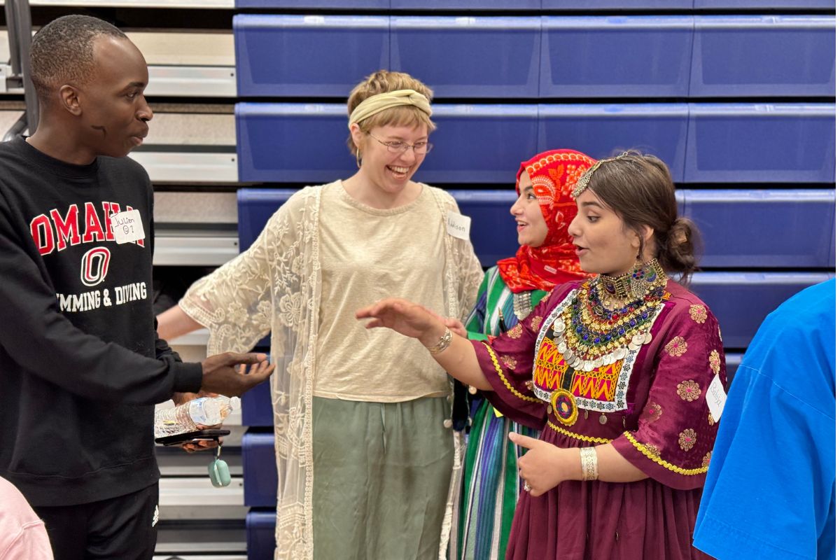 ILUNO Students at Fair