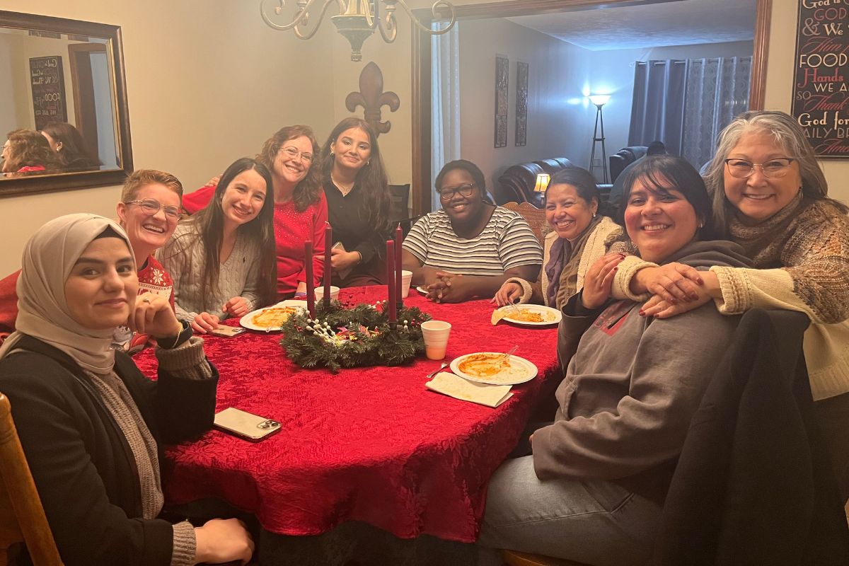 ILUNO Students at Teacher's Home