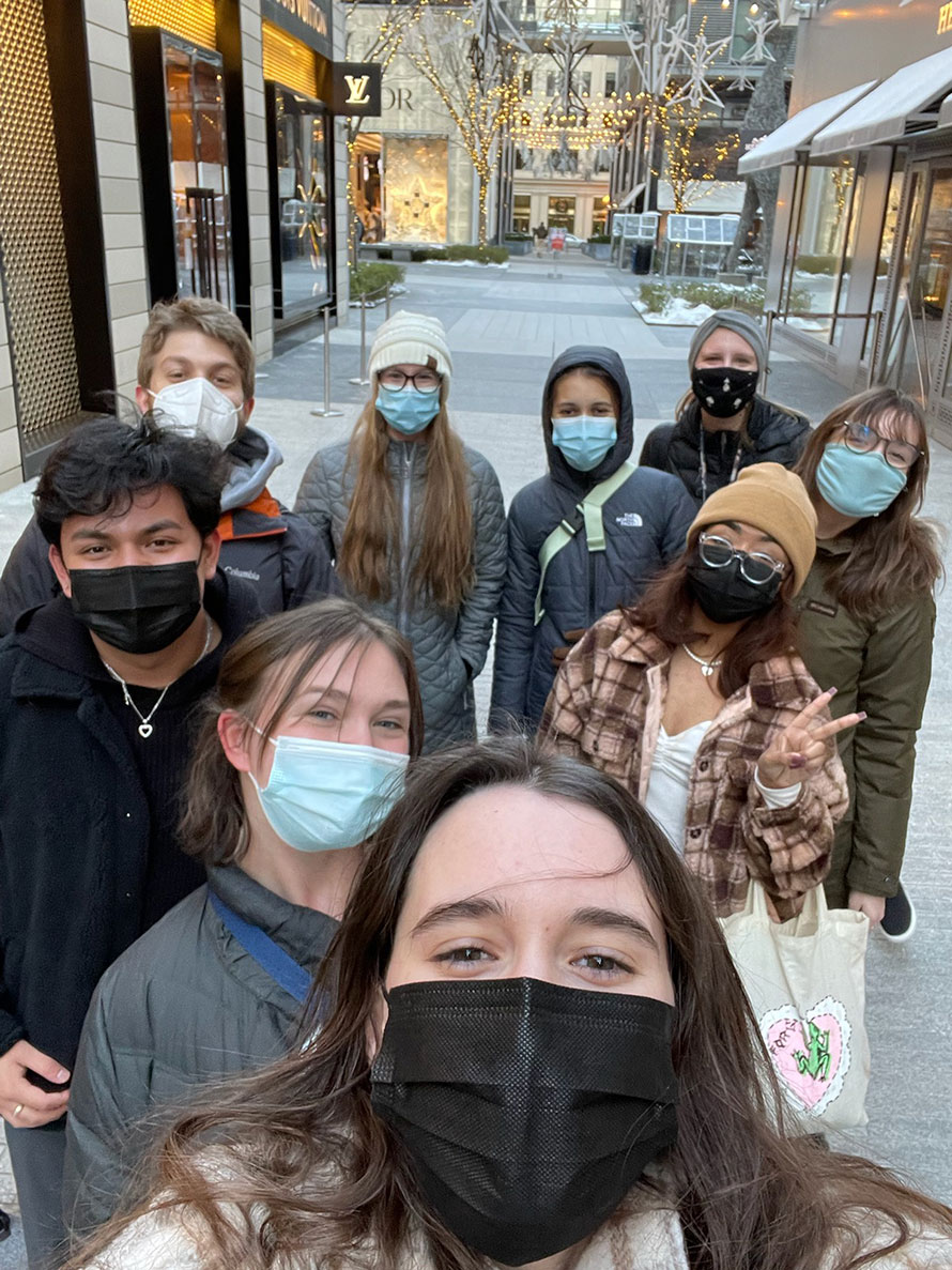 A group of UNO students poses for a photo whilr shopping in Washington DC