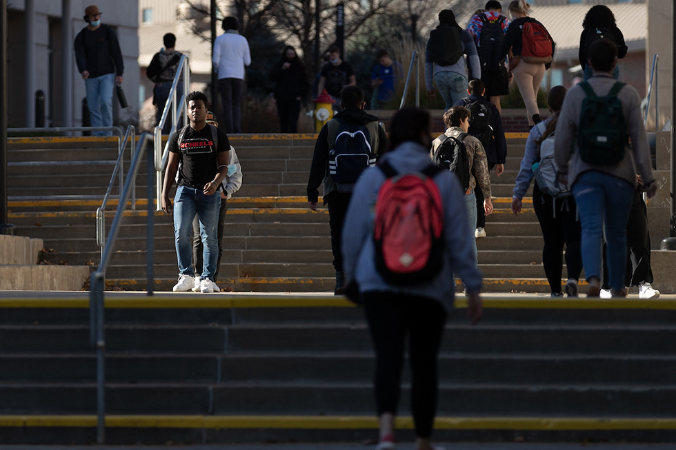 students on UNO's campus