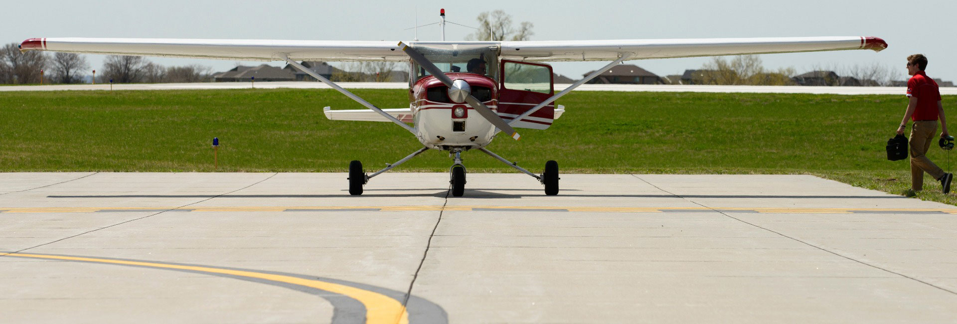 UNO aircraft on runway