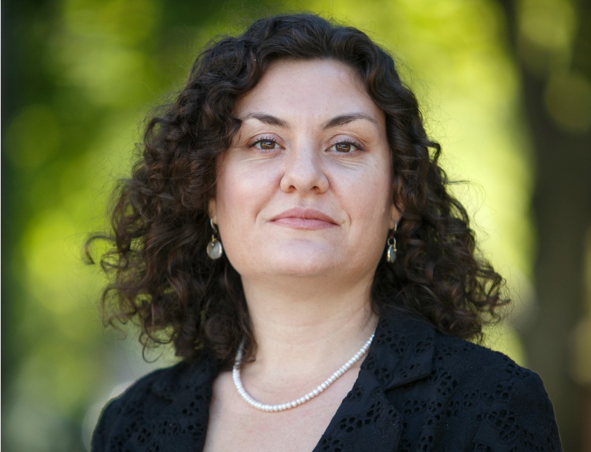 Dr. Lana Obradovic
