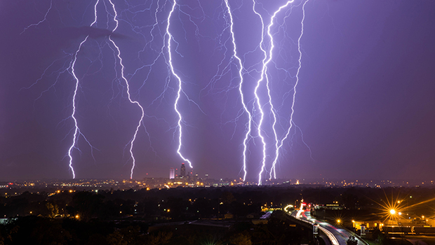 downtown omaha lightning