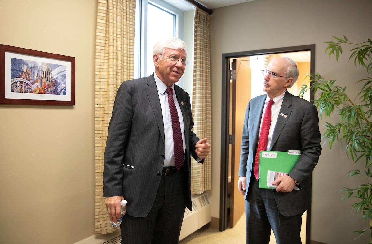 Sen. Hilkemann visits with Chancellor Gold