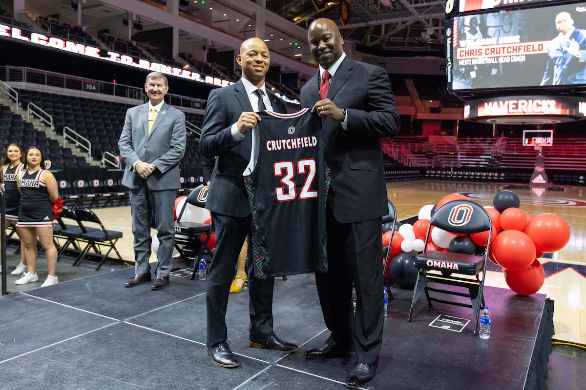 Chris Crutchfield Introduced as Omaha Mens Basketball Head Coach News University of Nebraska Omaha image