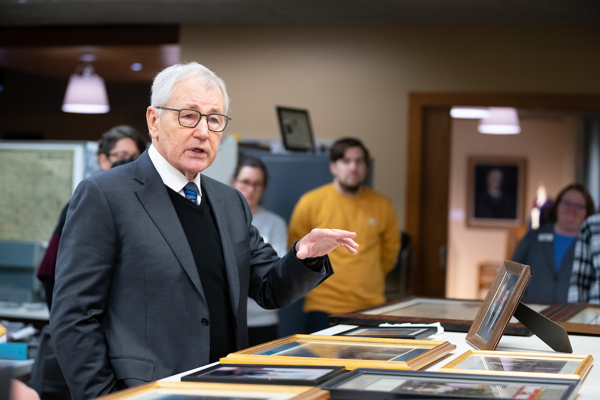 As part of his visit to UNO, Hagel visited his namesake archive collection at the Criss Library.