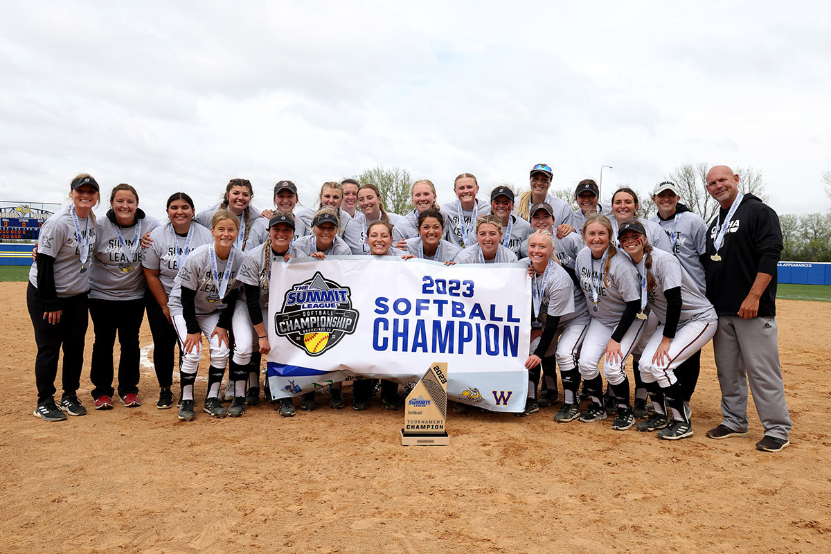 Omaha Softball Captures Program's First Summit League Title to Advance