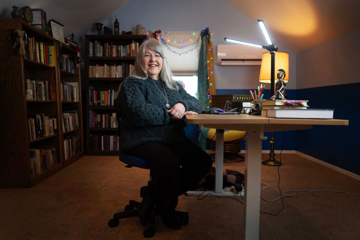 Jeanne Reames works from her home office