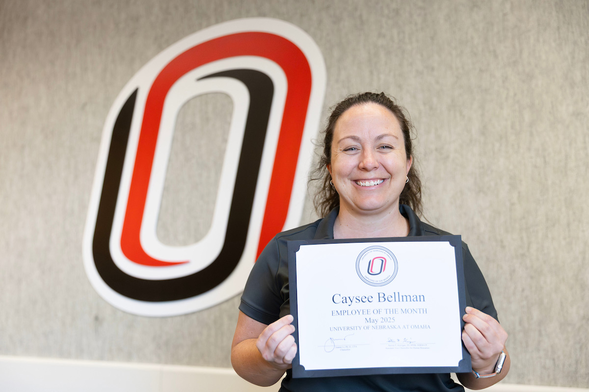 Caysee Bellman with her certificate.