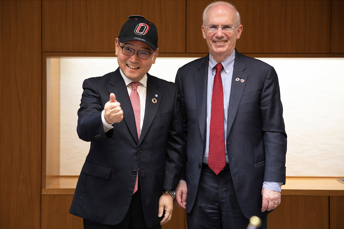 Chancellor Jeffrey P. Gold, M.D., meets with City of Shizuoka Deputy Mayor Sigeyuki Konagaya at City Hall in Shizuoka, Japan.