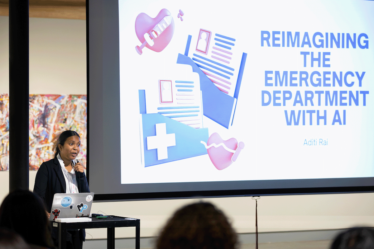 aditi rai presents at the omaxai conference.