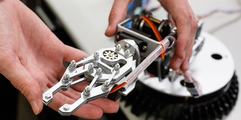 141121_roboticslab_059a.jpg