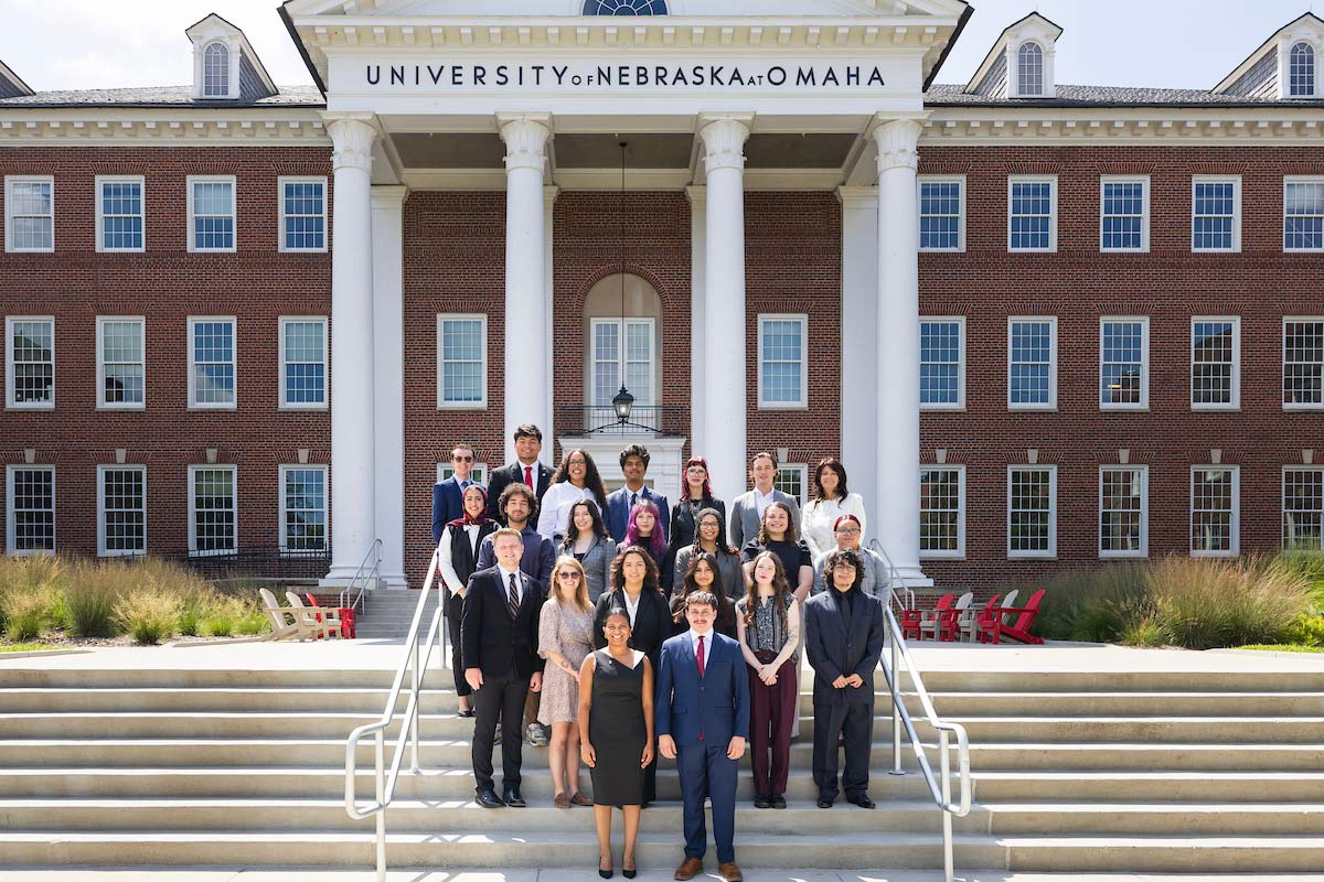 2025-2026 senators on the front steps of the Arts and Sciences Hall.