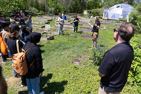 oung Southeast Asian Leaders Initiative Institute (YSEALI) visits City Sprouts to learn about the non profit and to volunteer